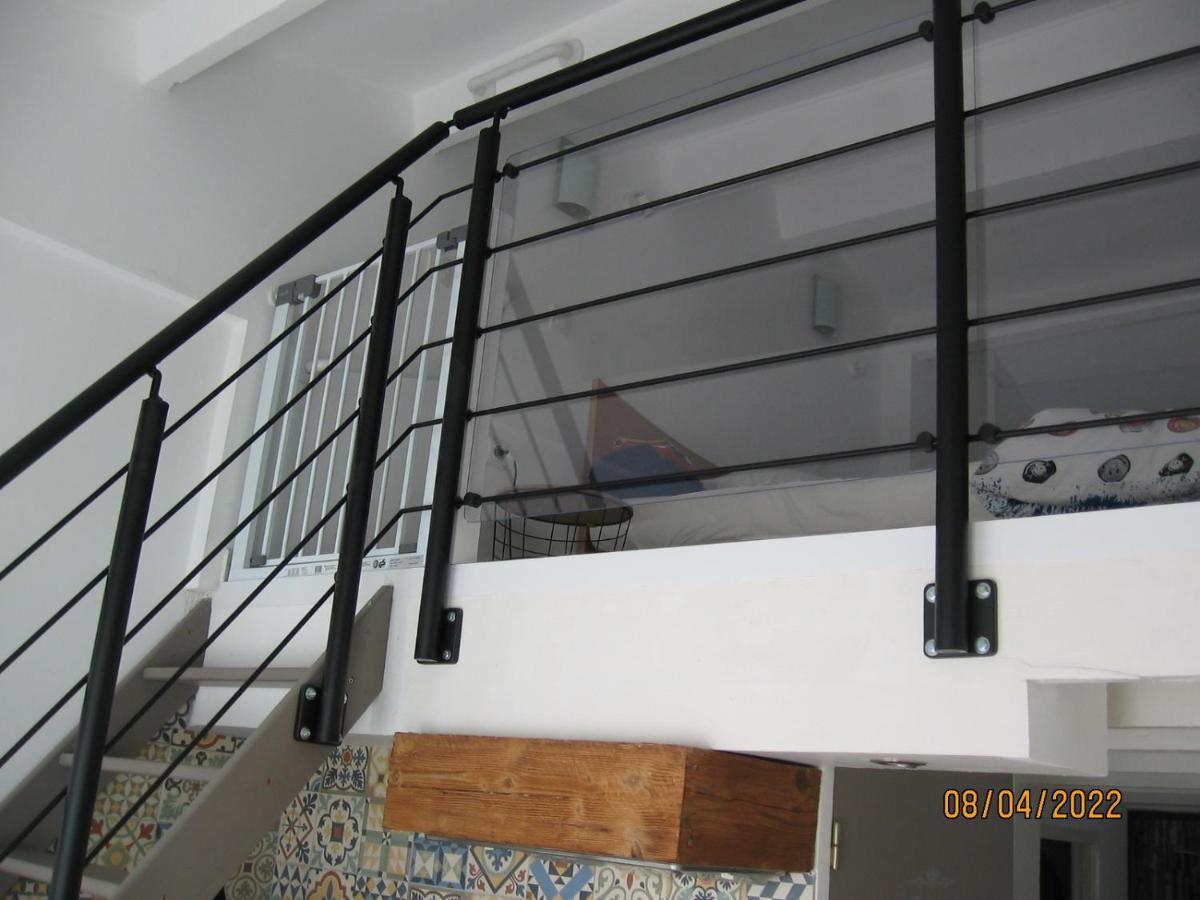 Appartement Avec Chambre En Mezzanine Rognac Exterior foto
