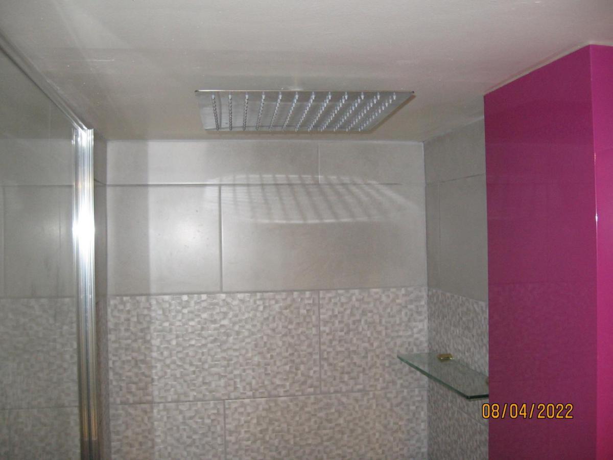 Appartement Avec Chambre En Mezzanine Rognac Exterior foto